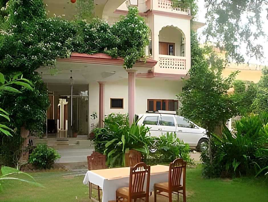 Pushkar Lake Palace – Pushkar, GA