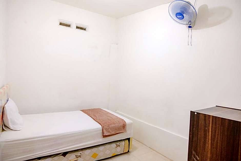 OYO Life 2417 Melati Residence