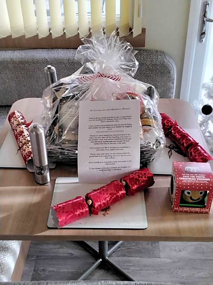 19 Laurel Close Highly recommended 6 berth holiday home with hot tub in prime location