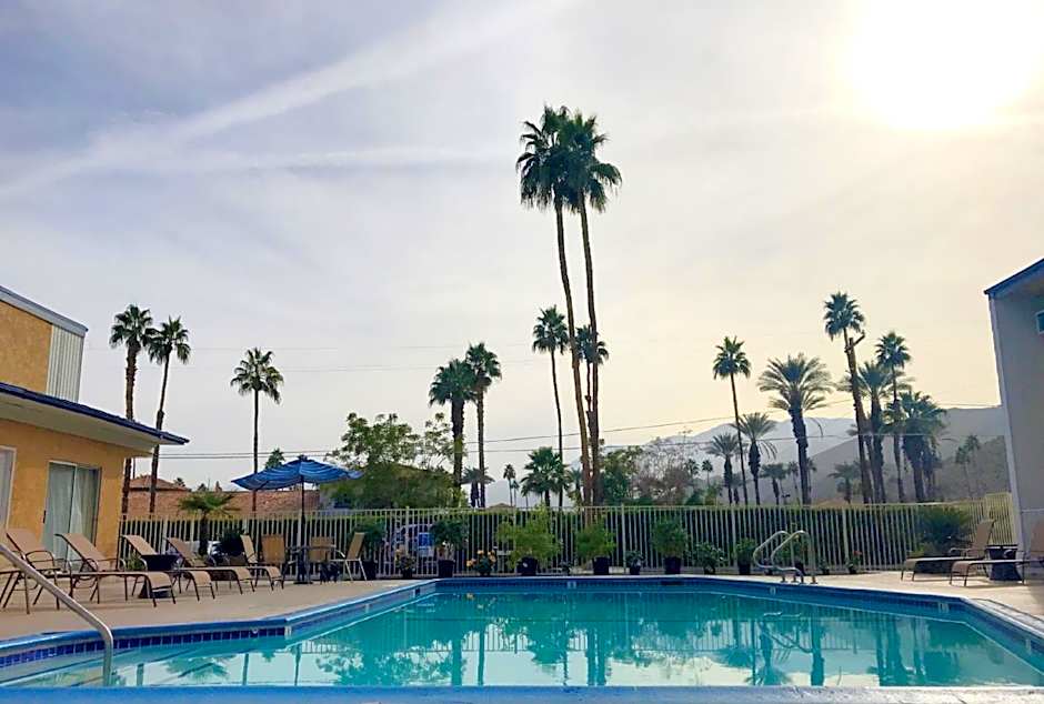 Delos Reyes Palm Springs