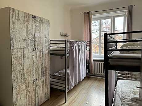 Bed in 8-Bed Mixed Dormitory Room with Private Bathroom