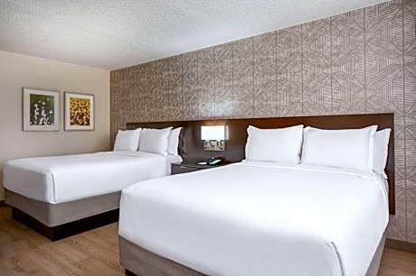 Standard Queen Room with Two Queen Beds - Non-Smoking