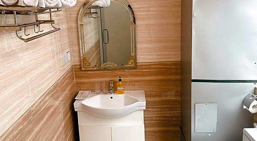 YAMA HOTEL & ROOFTOP BAR