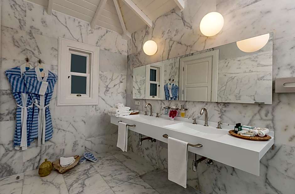Sabrinas Haus - Adult Only +14