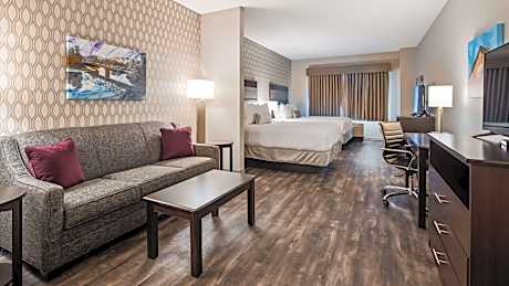 Queen Suite with Two Queen Beds with Sofa Bed