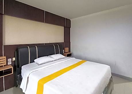 RedDoorz near Poso City Mall