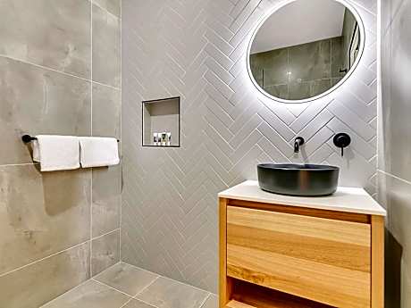 Premium King Room