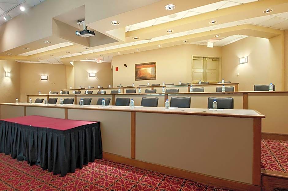 Hilton Phoenix Airport