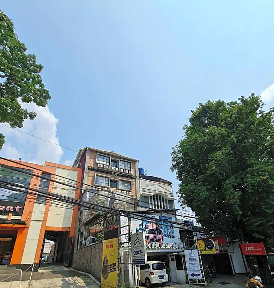 Golden Reindeer City Studio