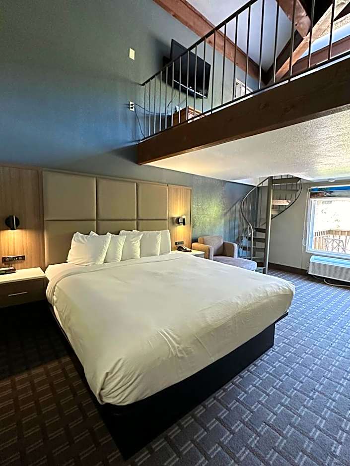 Days Inn & Suites by Wyndham Downtown Gatlinburg Parkway