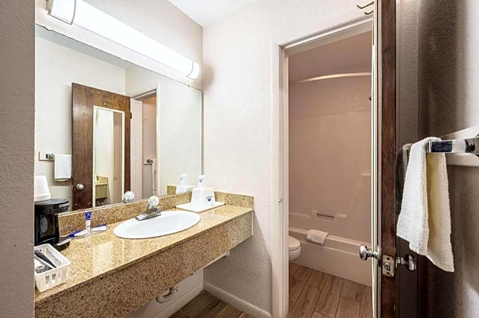 Americas Best Value Inn Heflin