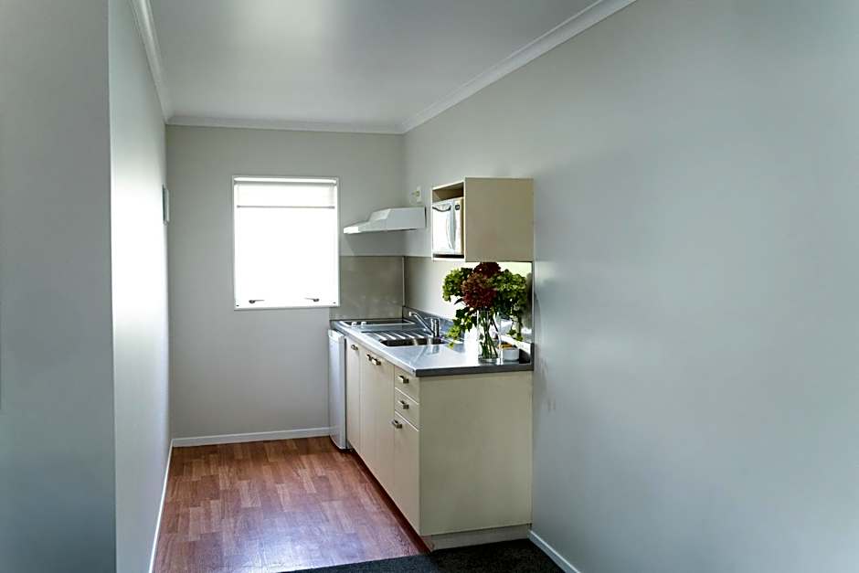 Pacific Coast Motor Lodge