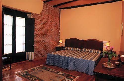 Photo 1 of 16 of 1 Double Bed or 2 Beds