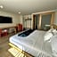 Oliva Plaza Hotel