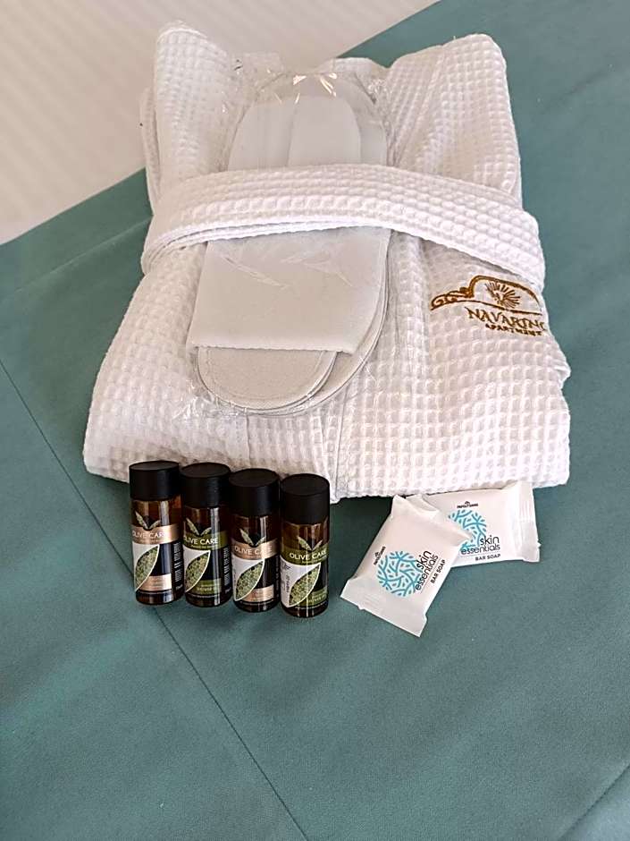 Navarino Luxe Suites