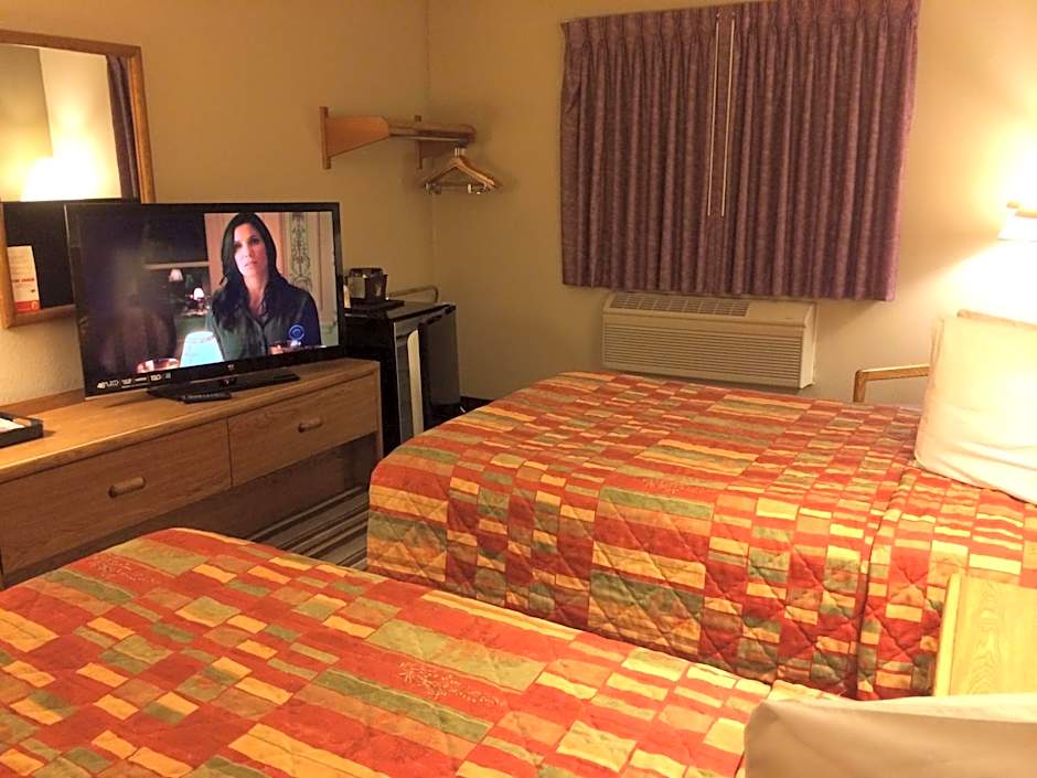Super 8 by Wyndham Knoxville