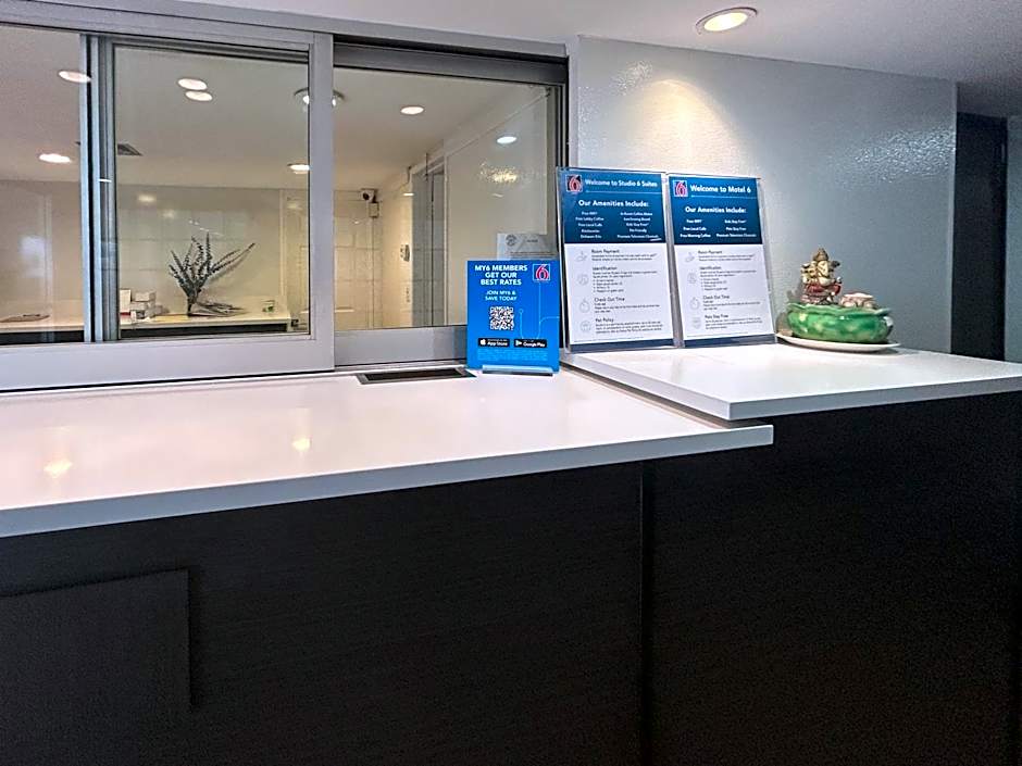 Motel 6 Buena Park, CA Anaheim Near Maingate Knotts