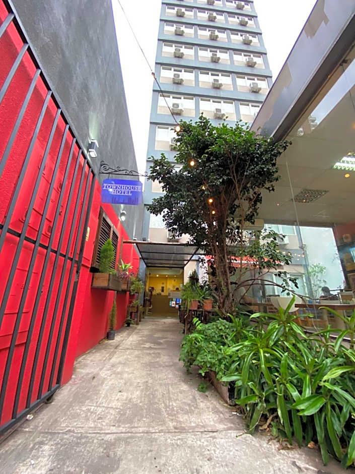 Juramento de Lealtad Townhouse Hotel