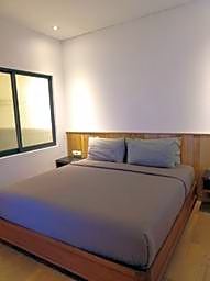 The House Tour Uphill