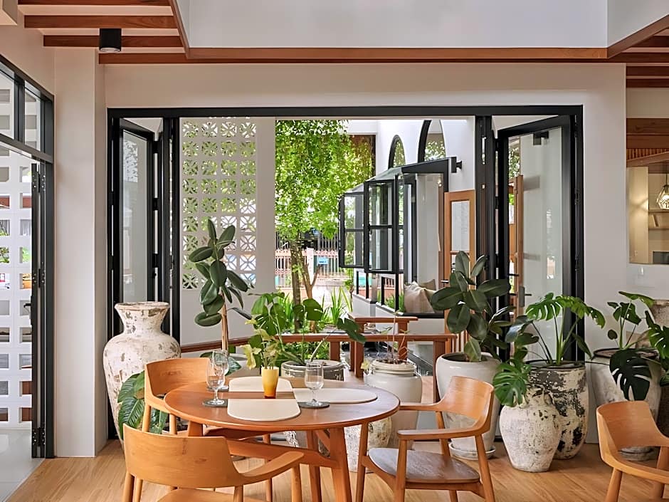 The Motifs Eco Hotel