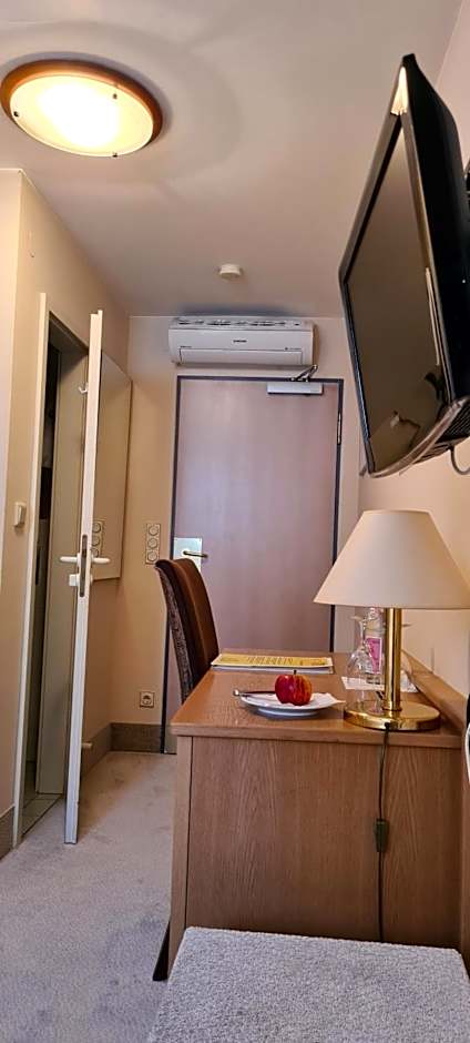 Hotel Garni "Am Ellinger Tor"