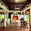 Coconut Lagoon - CGH Earth