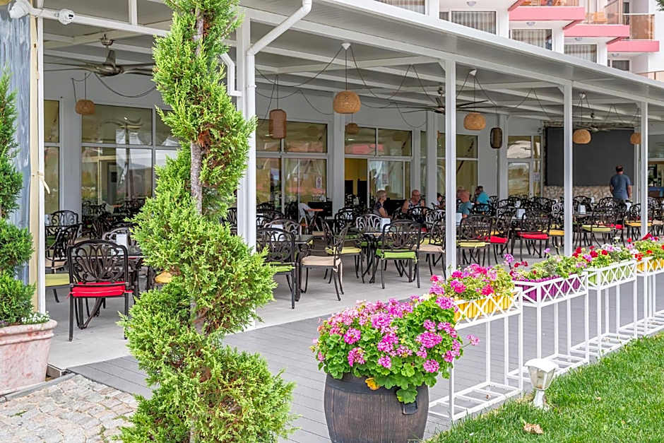 Flamingo Beach Hotel