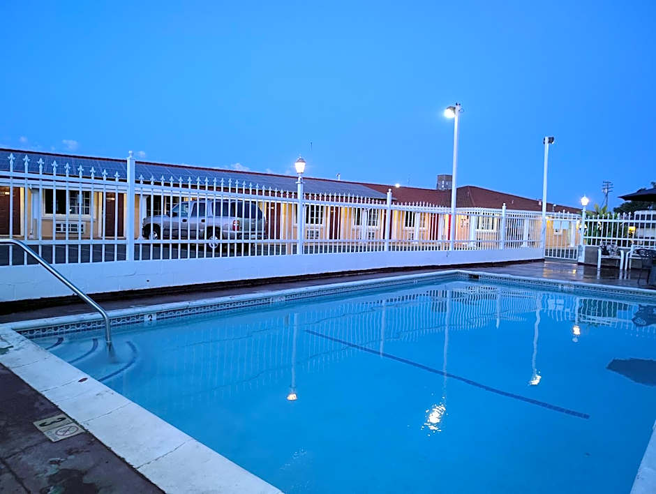 Holiday Motel Oakdale