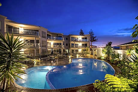 The Reef Beachfront Apartments