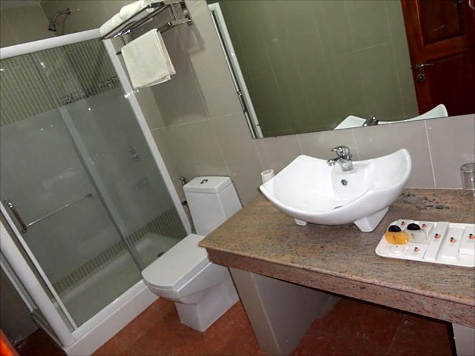 Tilko Jaffna City Hotel