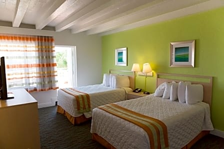 Ocean Surf Hotel
