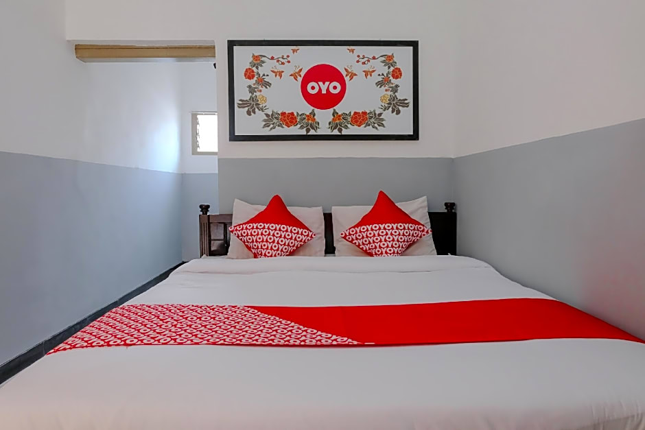 OYO 1028 Garuda Residence