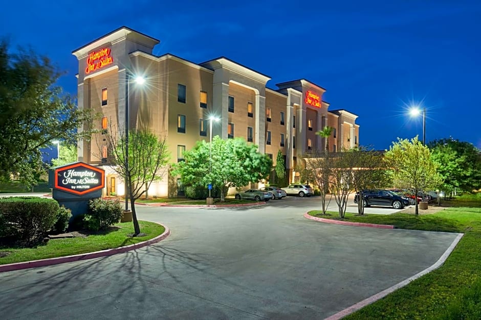 Hampton Inn By Hilton And Suites Buda