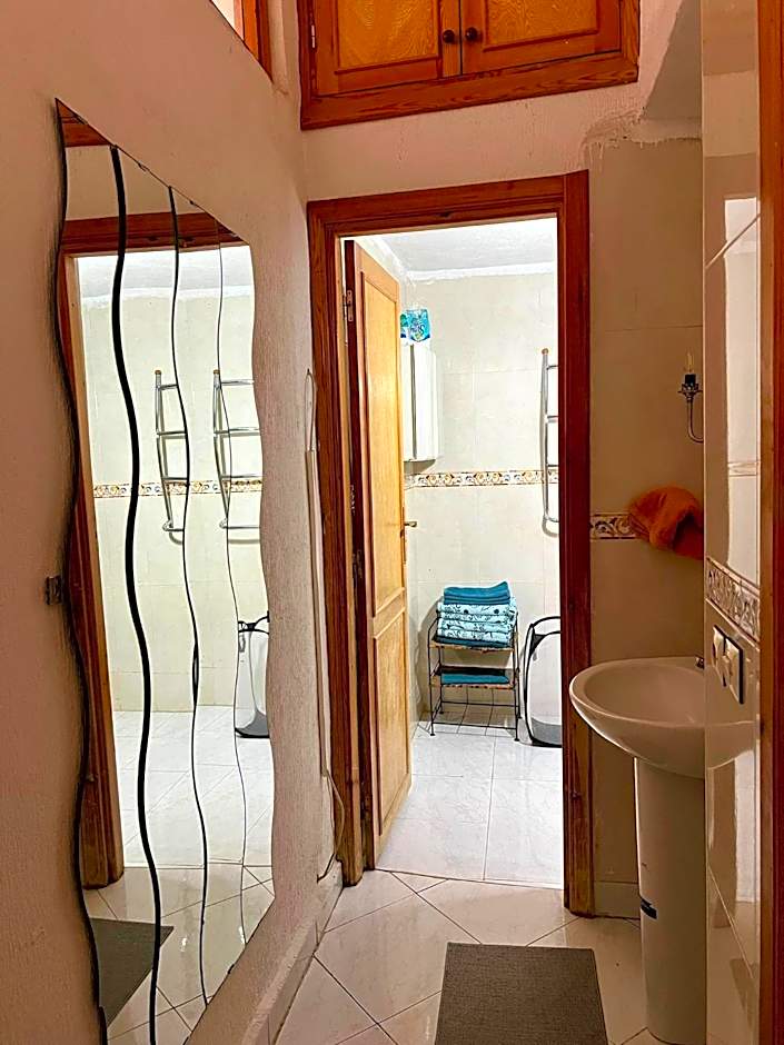 Large 3 Bedrooms Medina center Parking Secure