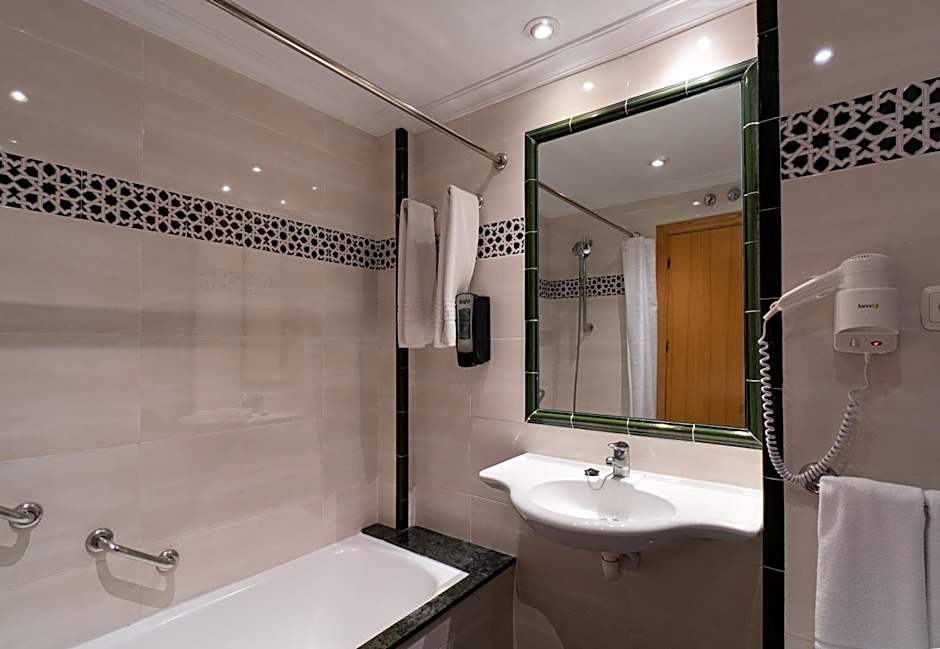 Hotel Apartamentos Bajondillo