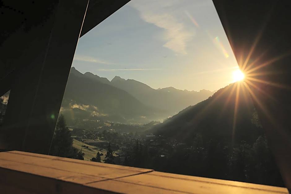 ARPURIA l 4 Star Superior l Adults Only