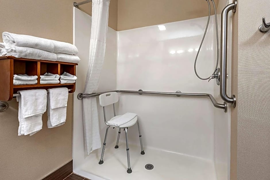 Comfort Suites Columbus West - Hilliard