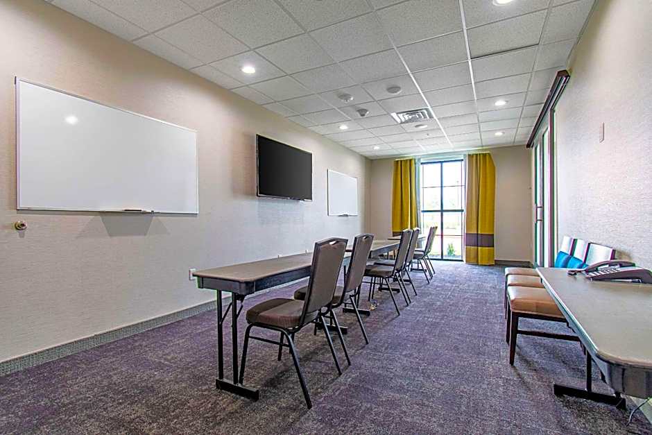 Comfort Suites Humble Houston IAH