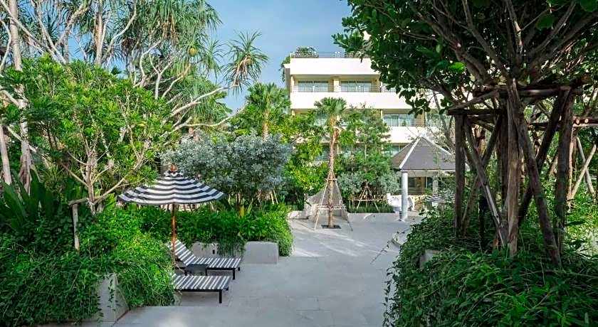The Royal Paradise Hotel & Spa