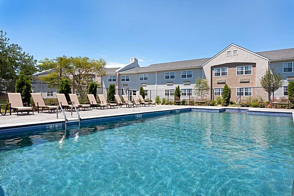 DoubleTree by Hilton Cape Cod - Hyannis