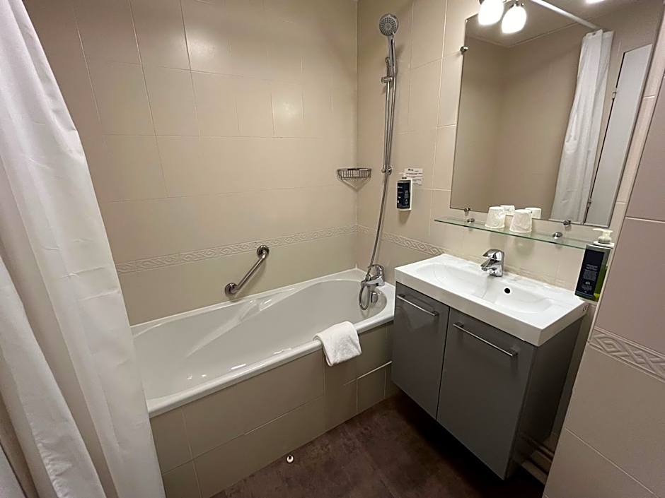 Brit Hotel Quimper Nord