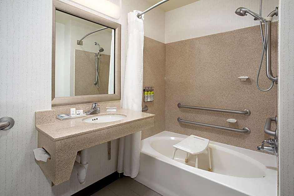 Holiday Inn & Suites Goodyear - West Phoenix Area By IHG