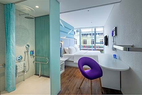 King Accessible Room