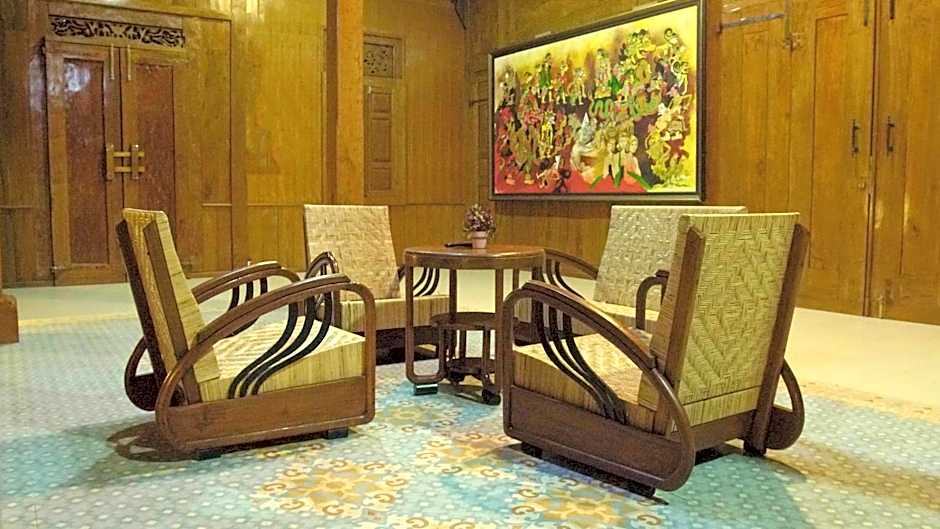 Kampoeng Joglo Boutique Hotel