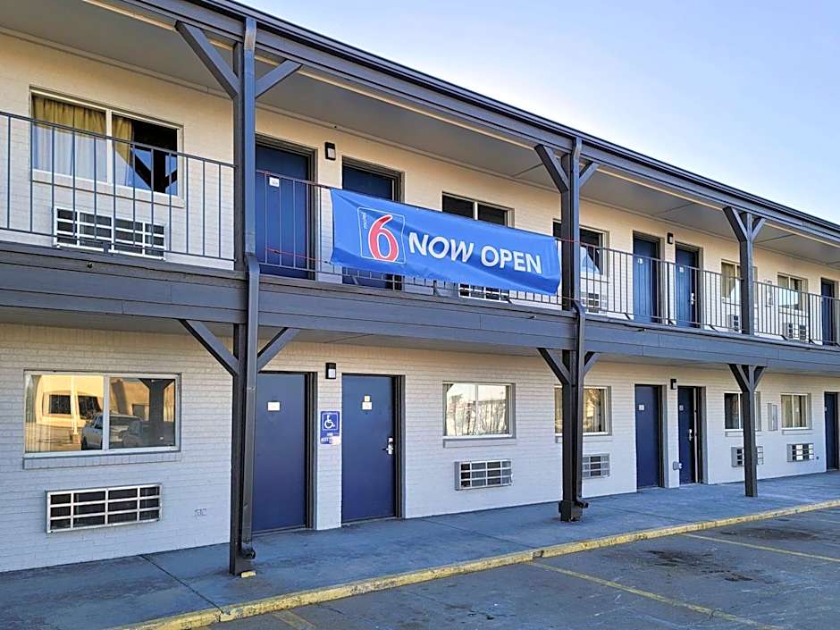 Motel 6 Wichita, KS – South I-35