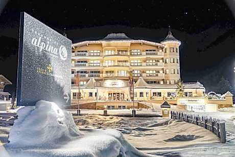 Traumhotel Alpina - 4 Sterne Superior Luxushotel-direkt bei der Gondelbahn
