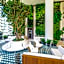 SLS LUX Brickell