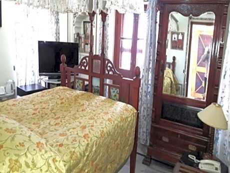 Super Deluxe Single  Room