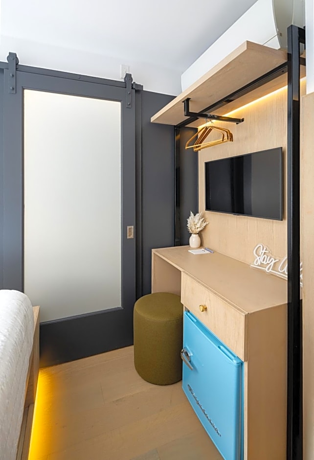 Little Charlie Hotel