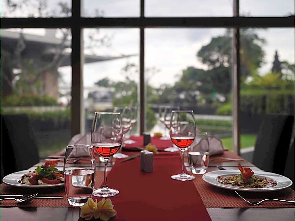 Pullman Bali Legian Beach